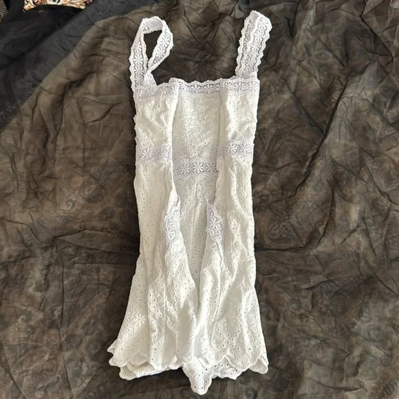 Charo Ruiz White Eyelet Lace Garment - Picture 12 of 12